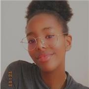 Jeune étudiante en Licence 1 d'Anglais à Rennes j'offre mes services pour améliorer votre expression écrite et oral. Je parle couramment anglais et je serais ravie de vous accompagner dans votre apprentissage de la langue de Shakespeare !